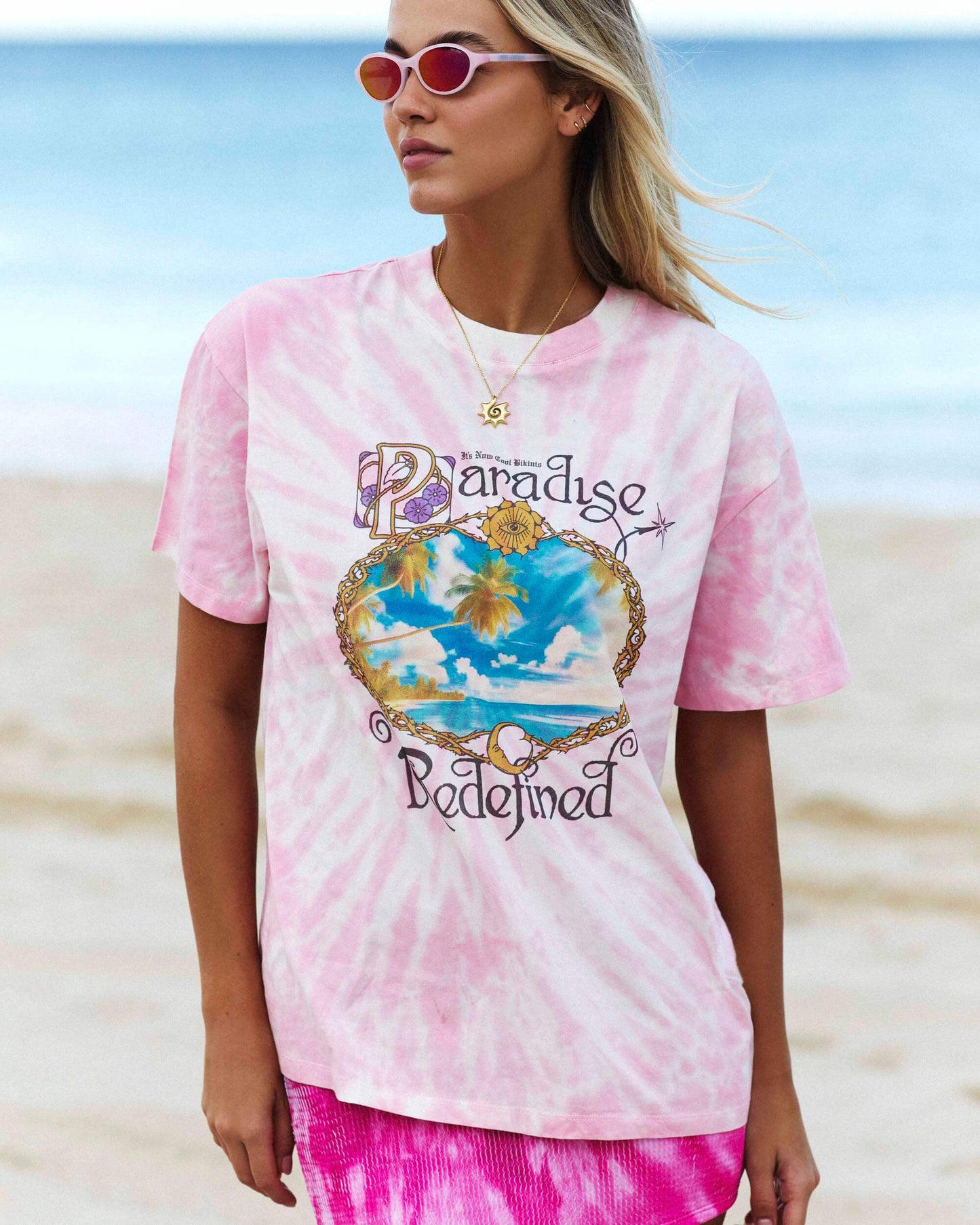 Its now cool T-SHIRTS S/S THE SIGNATURE TEE - DYNAMITE PARADISE in Dynamite Paradise