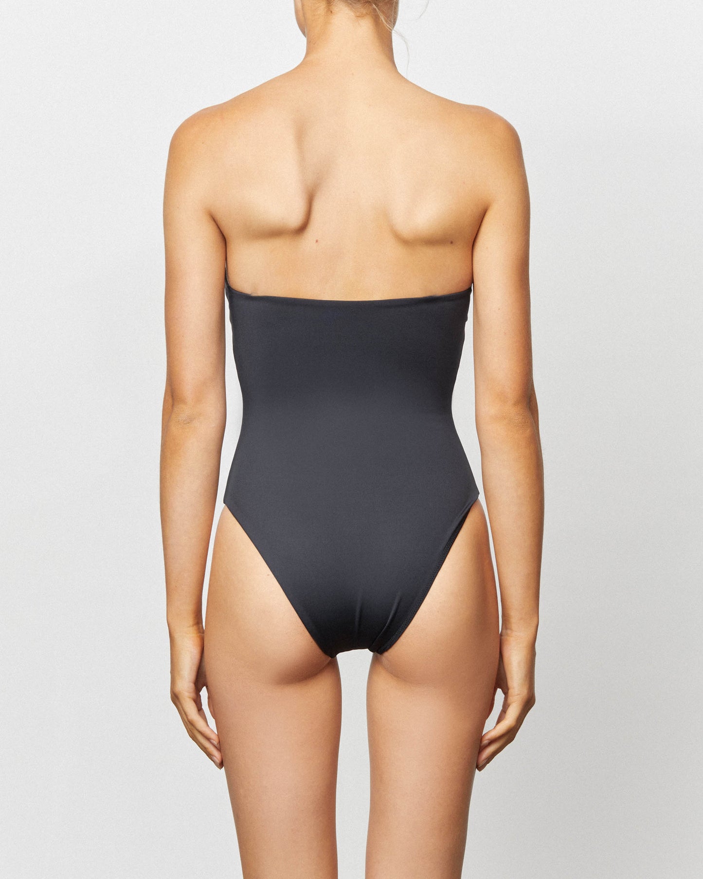 CURVE ONE PIECE - BLACKOUT