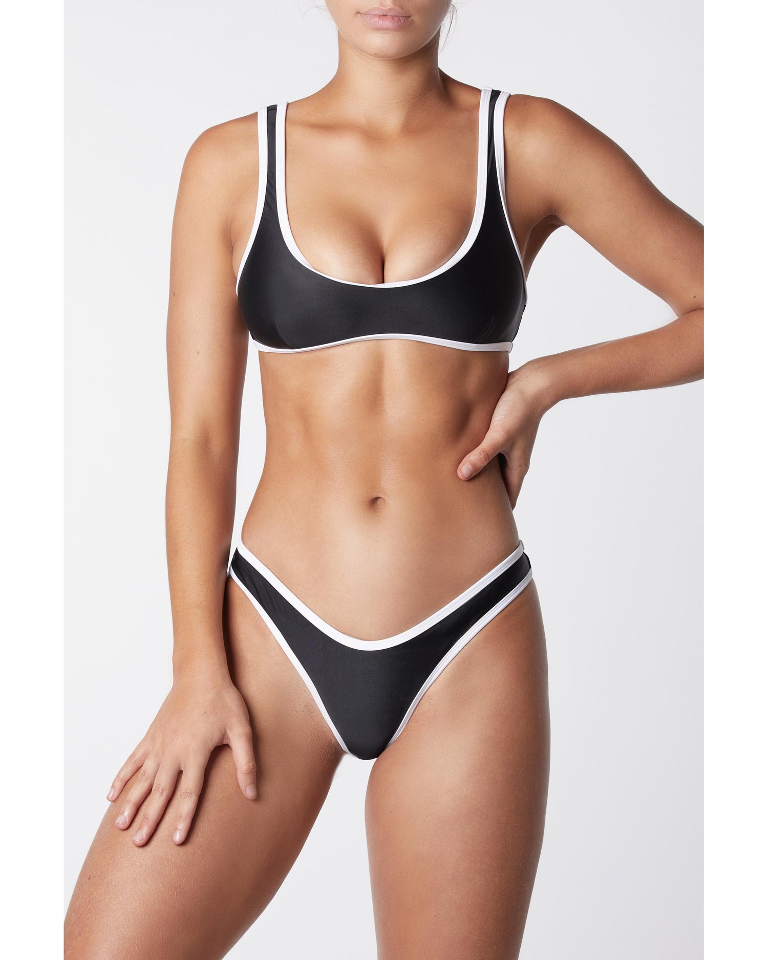 It's Now Cool Maillot de bain - 90s Duo Crop - Noir et blanc contrasté